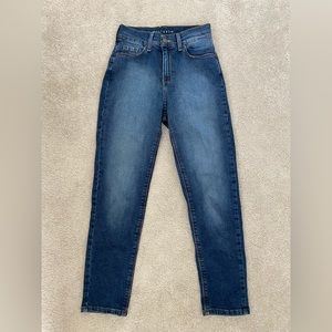 MOTT & BOW Mom Jeans